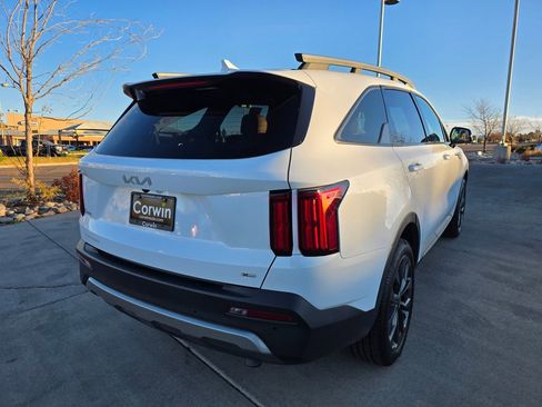 Used 2023 Kia Sorento SX Prestige image 9
