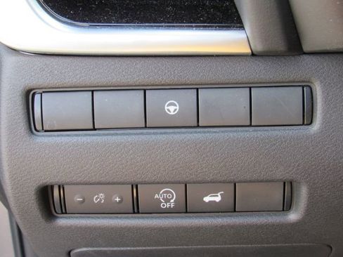 Certified 2024 Nissan Rogue SL FWD image 27