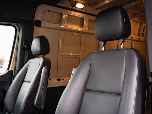 Used 2024 Mercedes-Benz Sprinter 2500 image 21