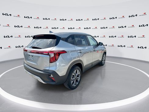 Certified 2024 Kia Seltos LX AWD/4WD image 8