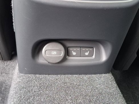 Certified 2023 Volvo C40 P8 Recharge Plus w/ Climate Package AWD/4WD image 11