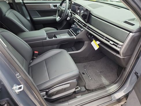 New 2025 Hyundai Santa Fe SEL image 10