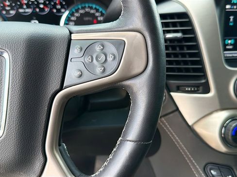 Used 2020 GMC Yukon Denali w/ Denali Premium Package AWD/4WD image 38