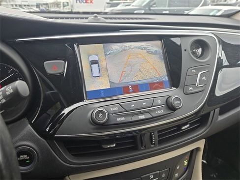 Used 2018 Buick Envision Premium w/ Driver Confidence Package image 18