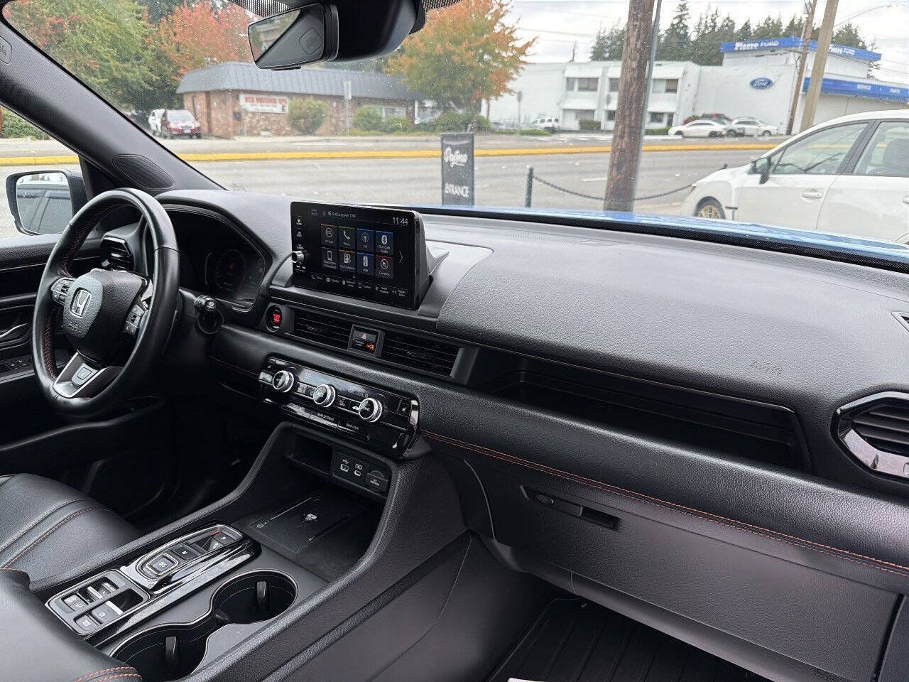 Used 2024 Honda Pilot TrailSport image 18