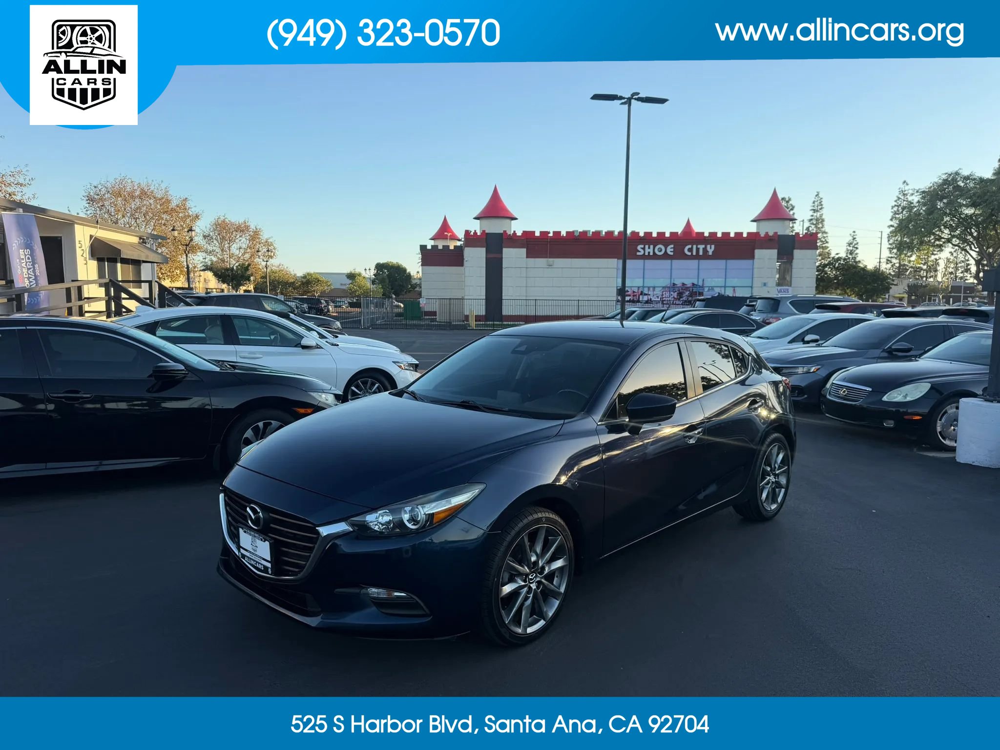 Used 2018 MAZDA MAZDA3 Touring FWD image 1