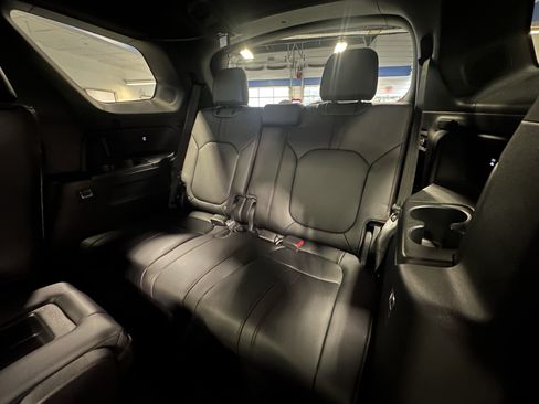 Used 2025 Honda Pilot Black Edition image 28