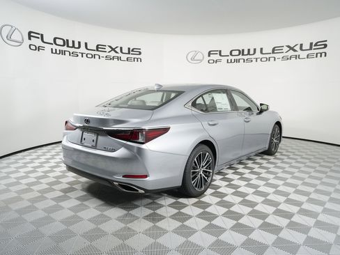 New 2025 Lexus ES 350 w/ Premium Package image 7