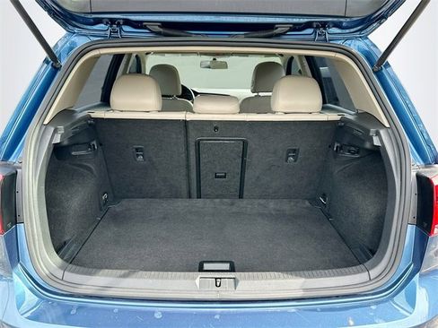 Used 2016 Volkswagen Golf SE image 23