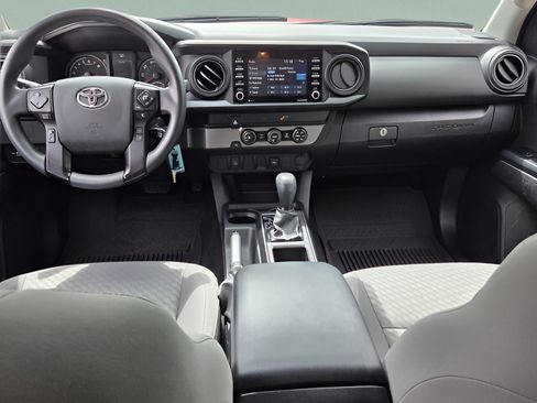 Used 2022 Toyota Tacoma SR w/ SR Convenience Package RWD image 12