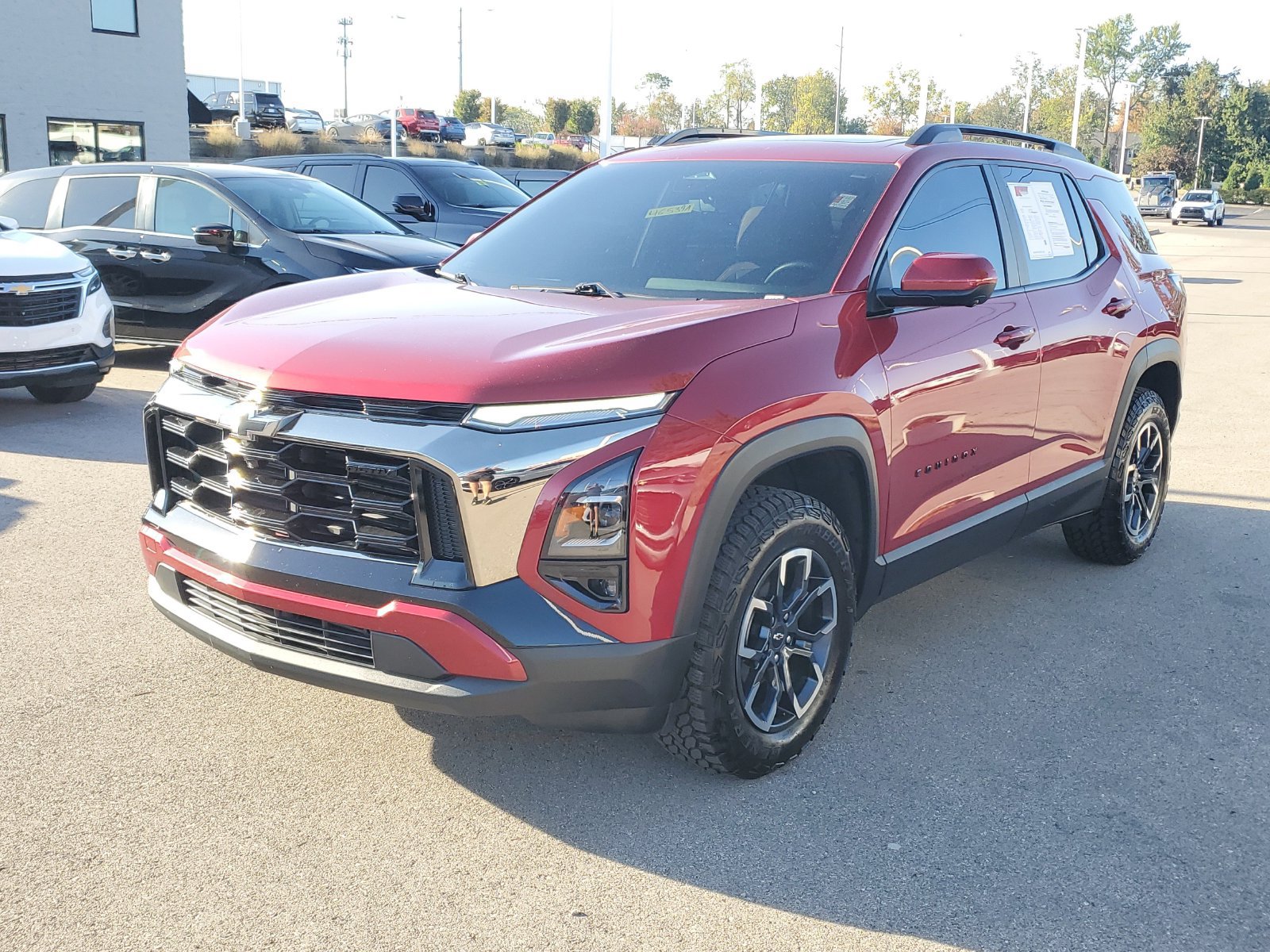 Used 2025 Chevrolet Equinox ACTIV w/ Safety and Technology Package AWD/4WD image 2