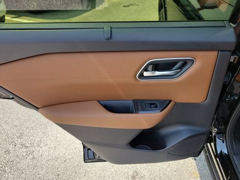 New 2026 Nissan Rogue Platinum w/ Platinum Premium Package AWD/4WD image 12