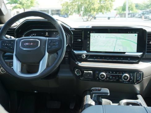 Used 2025 GMC Sierra 1500 SLT w/ SLT Premium Plus Package AWD/4WD image 18