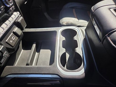 Used 2021 GMC Sierra 2500 AT4 image 14