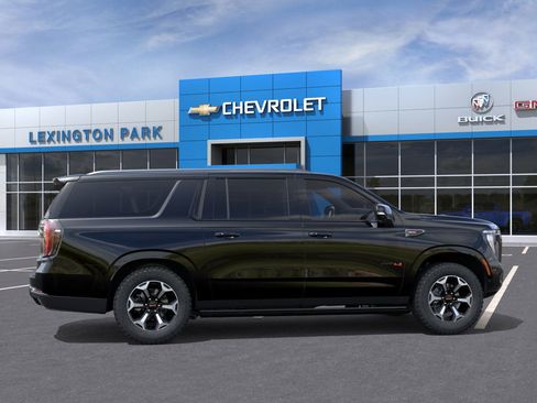 New 2026 GMC Yukon XL AT4 image 5