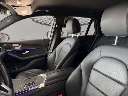 Used 2020 Mercedes-Benz GLC 300 image 9