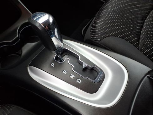 Used 2018 Dodge Journey SE w/ Blacktop Package FWD image 15