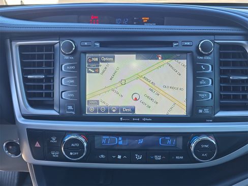 Used 2018 Toyota Highlander Limited image 17