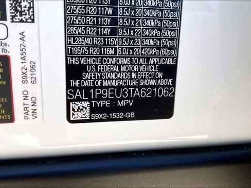 New 2026 Land Rover Range Rover Sport SE AWD/4WD image 8