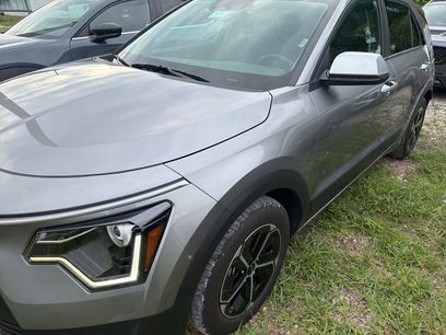 Used 2025 Kia Niro LX