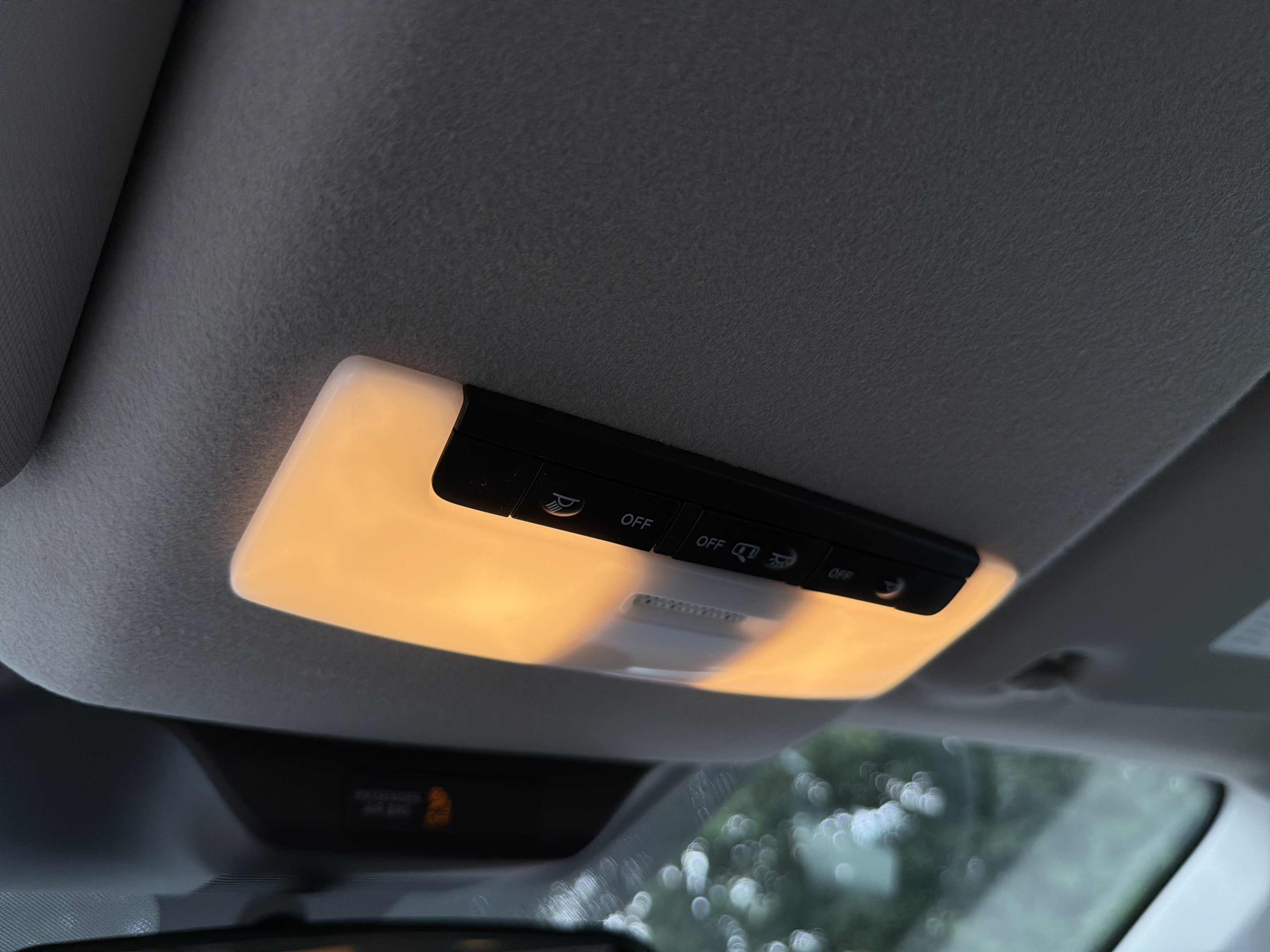 Used 2025 Nissan Kicks S FWD image 31