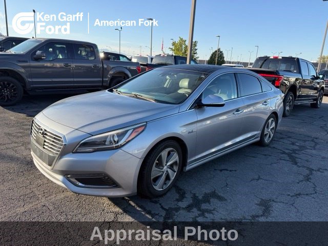 Used 2016 Hyundai Sonata Limited w/ Option Group 02 FWD image 1
