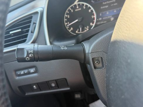 Used 2021 Nissan Murano SV AWD/4WD image 17