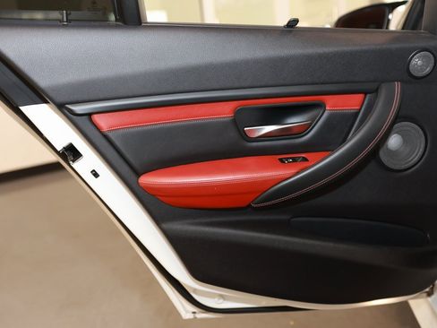 Used 2018 BMW M3 image 21