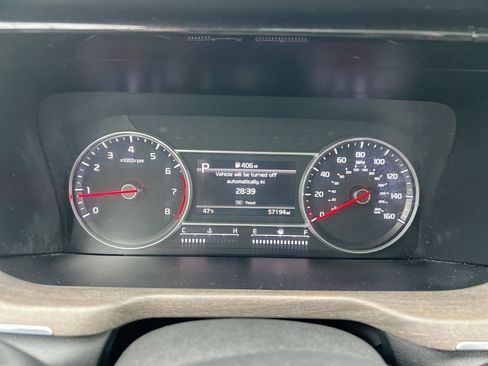 Used 2023 Kia Sorento S w/ Panoramic Sunroof Package AWD/4WD image 11