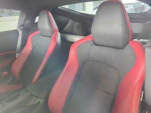 Used 2024 Nissan Z Performance w/ Floor Mat Package RWD image 13