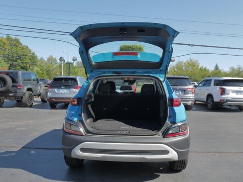 Used 2022 Hyundai Kona SE w/ Cargo Package image 14