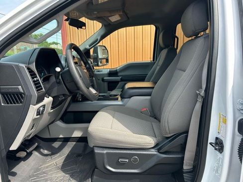 Used 2019 Ford F250 XLT w/ XLT Value Package AWD/4WD image 16