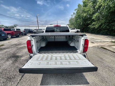 Used 2018 Chevrolet Colorado LT w/ LT Convenience Package RWD image 24