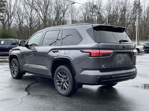 Used 2025 Toyota Sequoia Platinum image 3