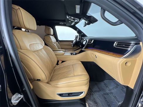 Used 2022 Jeep Grand Wagoneer Series III w/ Flexible Seating Group image 29