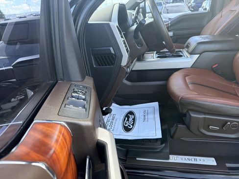 Used 2020 Ford F250 King Ranch w/ King Ranch Ultimate Package AWD/4WD image 11