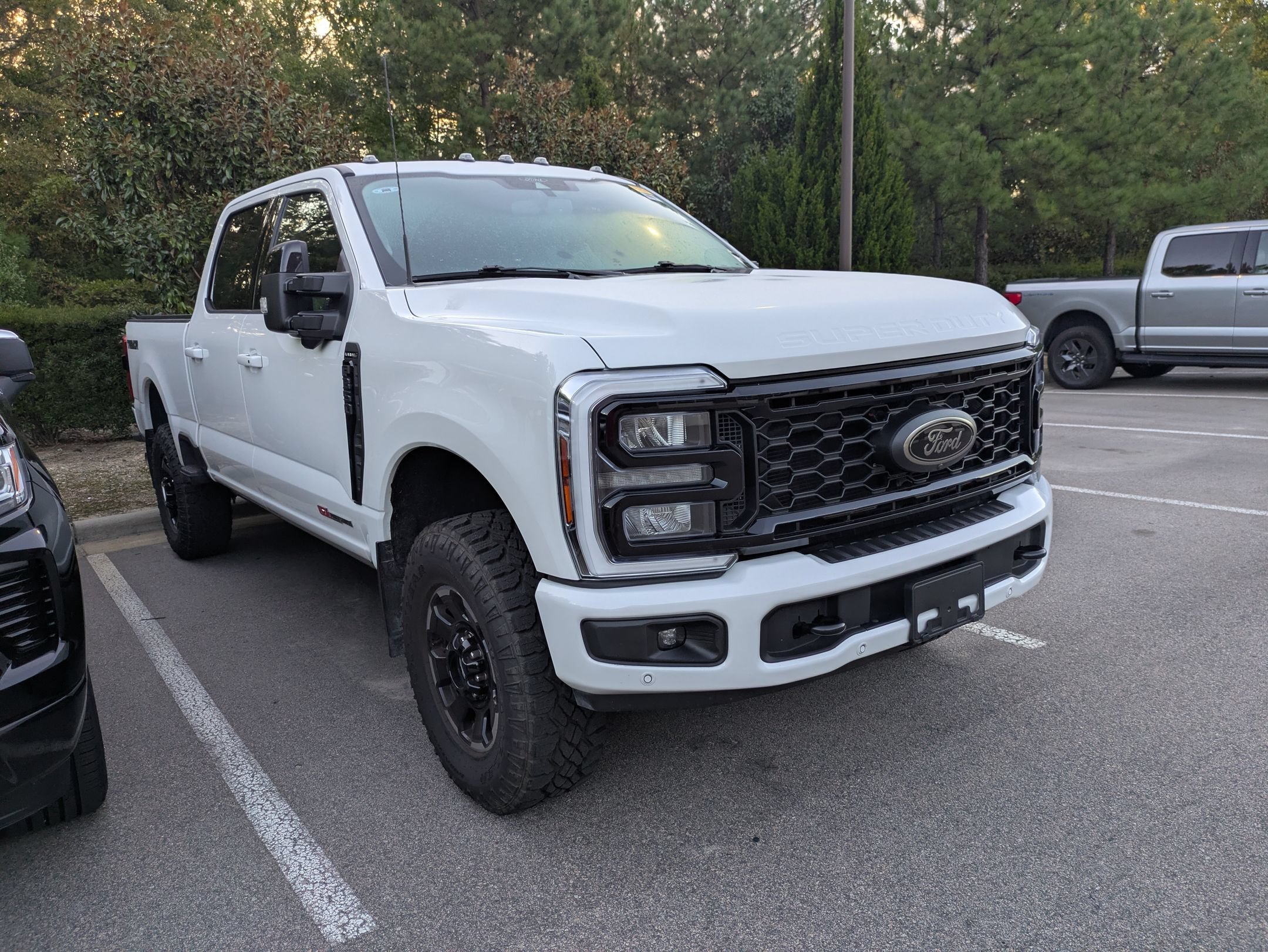 Certified 2025 Ford F350 Lariat w/ Lariat Ultimate Package AWD/4WD image 1