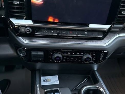 Used 2025 Chevrolet Silverado 1500 LTZ w/ LTZ Premium Package image 5