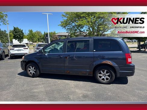 Used 2008 Chrysler Town & Country Touring FWD image 14