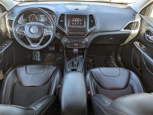 Used 2021 Jeep Cherokee Latitude Plus image 12