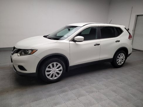 Used 2016 Nissan Rogue S w/ S Family Package FWD image 2