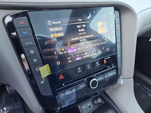 Certified 2025 INFINITI QX50 Luxe image 21