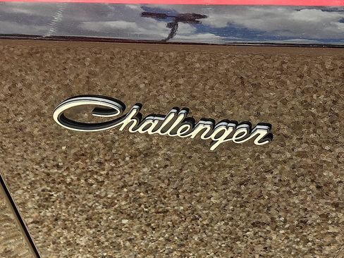 Used 2013 Dodge Challenger R/T RWD image 9