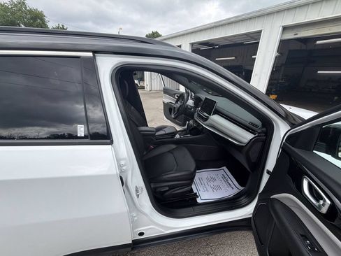 Used 2023 Jeep Compass Limited AWD/4WD image 23