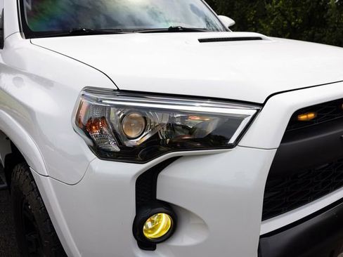 Used 2018 Toyota 4Runner TRD Off-Road Premium image 17