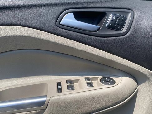 Used 2014 Ford Escape Titanium FWD image 16