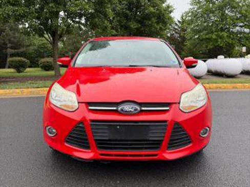 Used 2014 Ford Focus SE w/ Equipment Group 201A FWD image 6