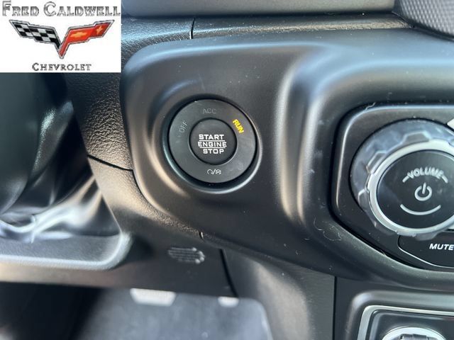 Used 2023 Jeep Gladiator Sport AWD/4WD image 22