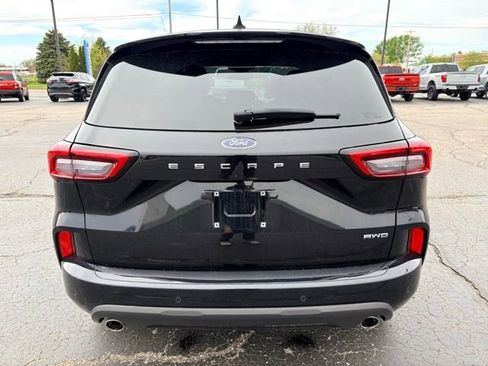 Used 2023 Ford Escape ST-Line Elite AWD/4WD image 5