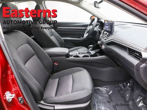 Used 2023 Nissan Altima 2.5 SV w/ SV Premium Package image 24